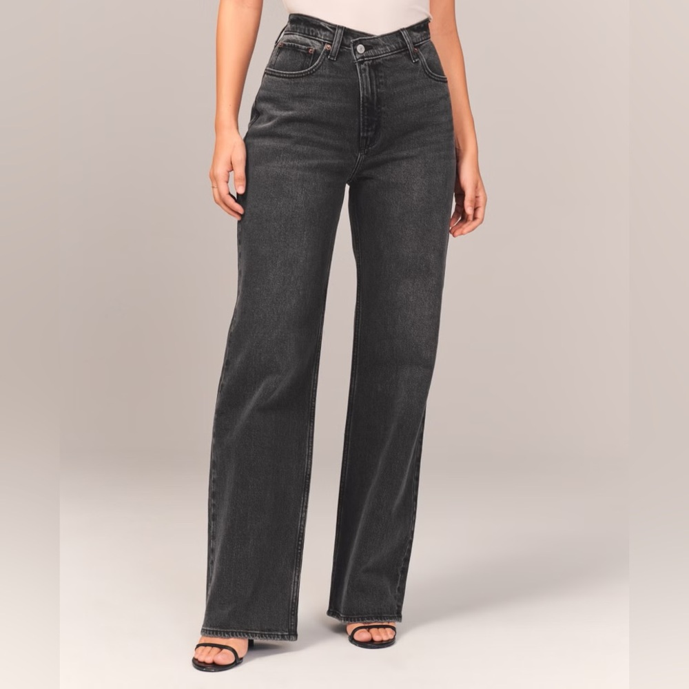 SOLD Abercrombie 90’s high rise relaxed jeans with criss cross waist